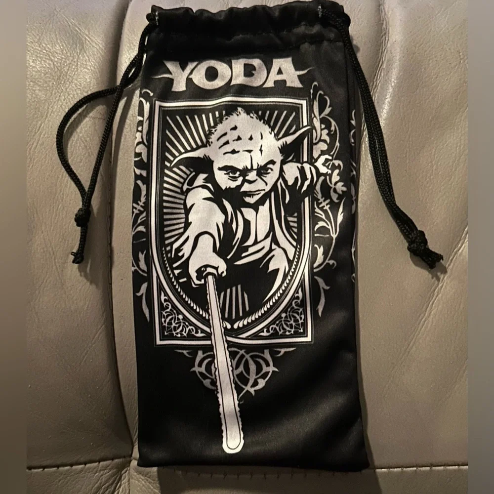 Star Wars black and white Yoda sunglasses bag